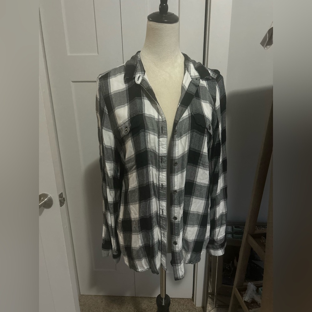 SO Black and White Plaid Button Down Shirt